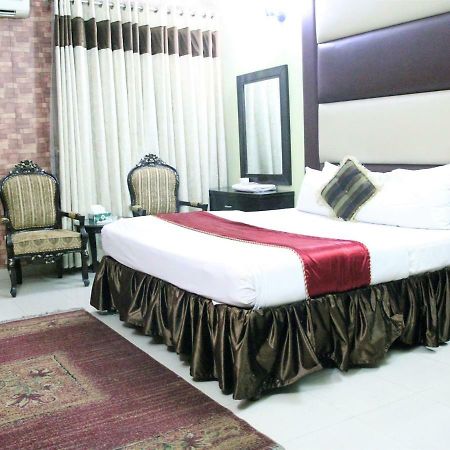 Tourist Inn Hotel Лахор Экстерьер фото