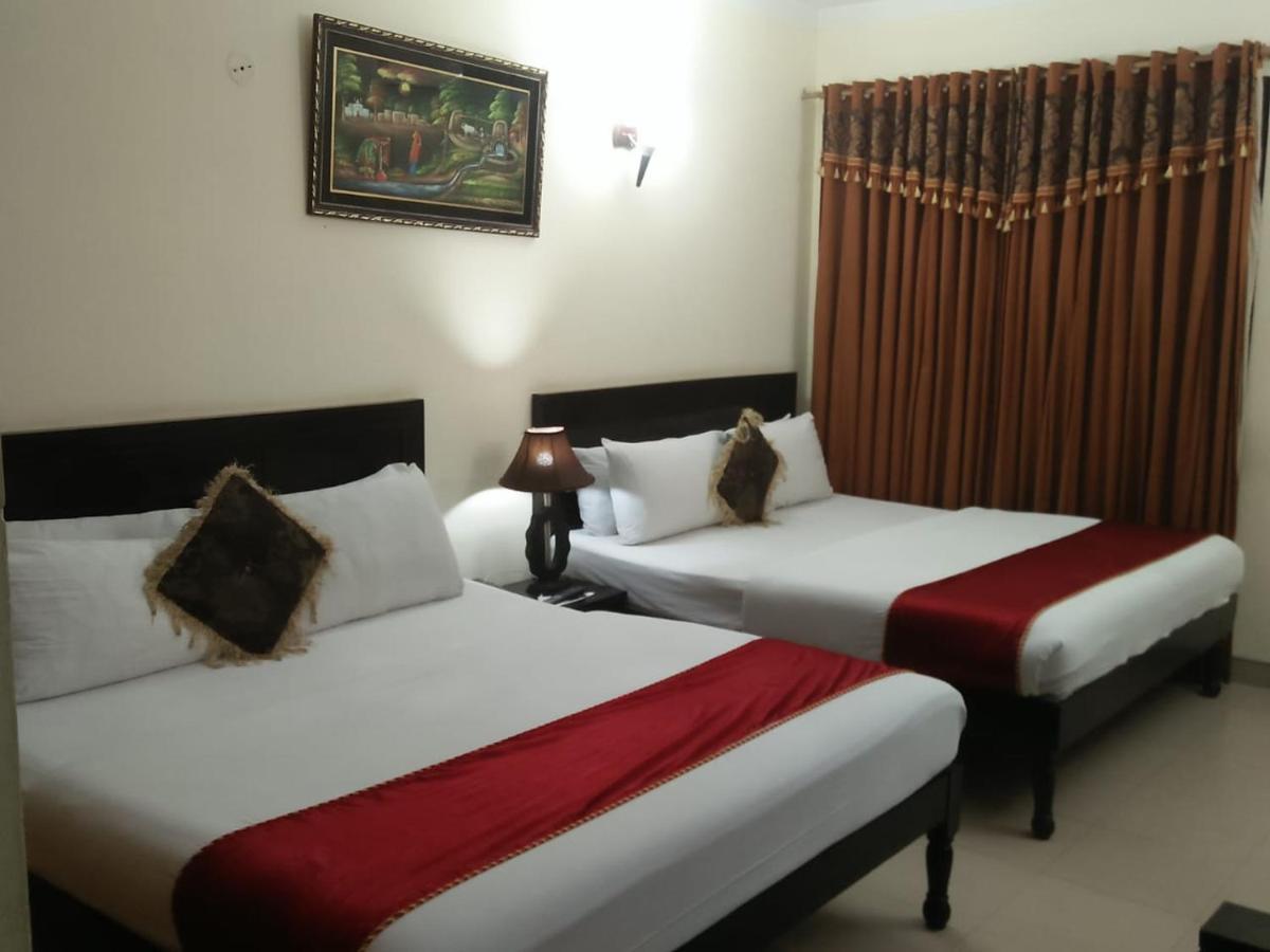 Tourist Inn Hotel Лахор Экстерьер фото