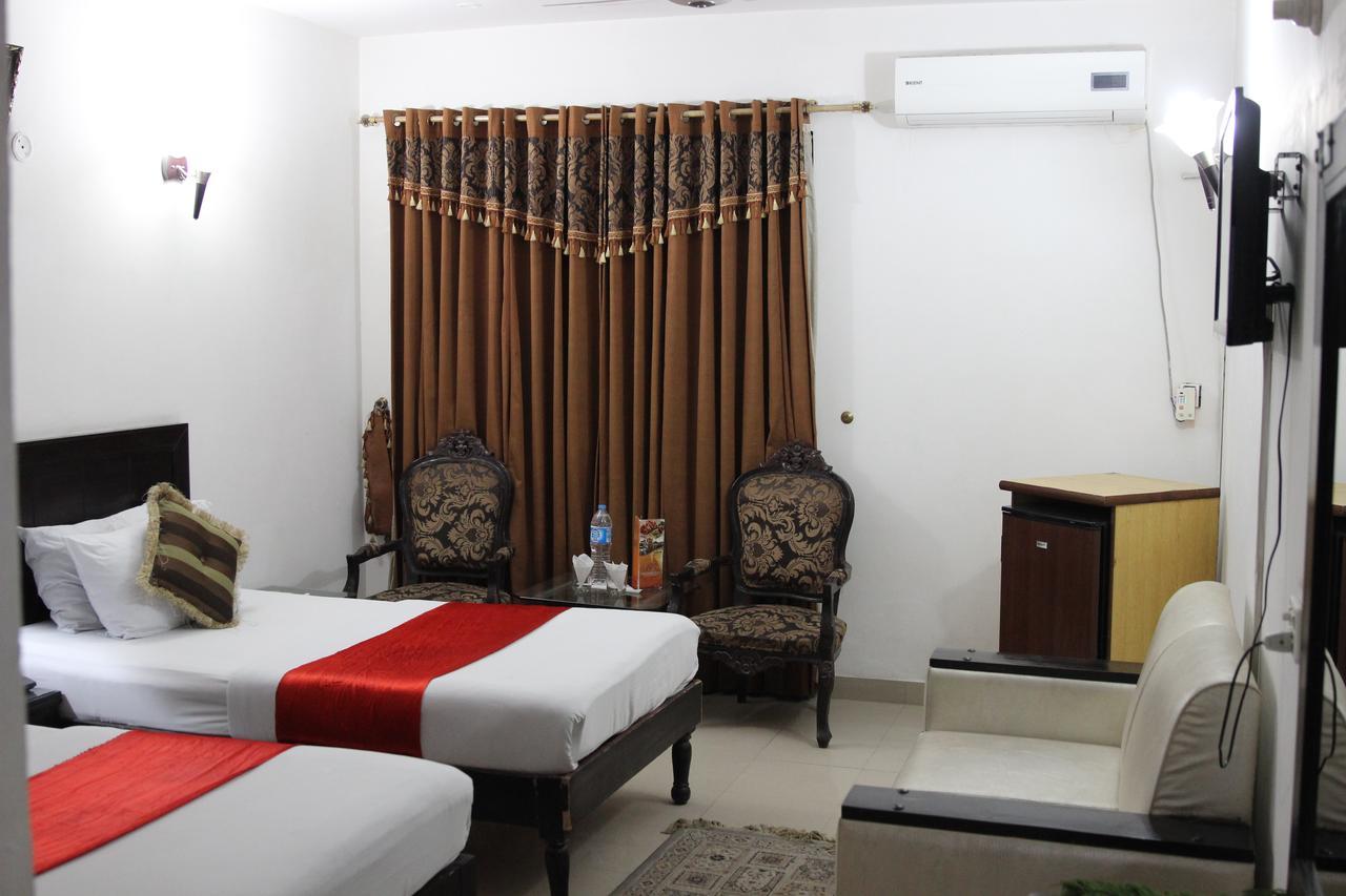 Tourist Inn Hotel Лахор Экстерьер фото